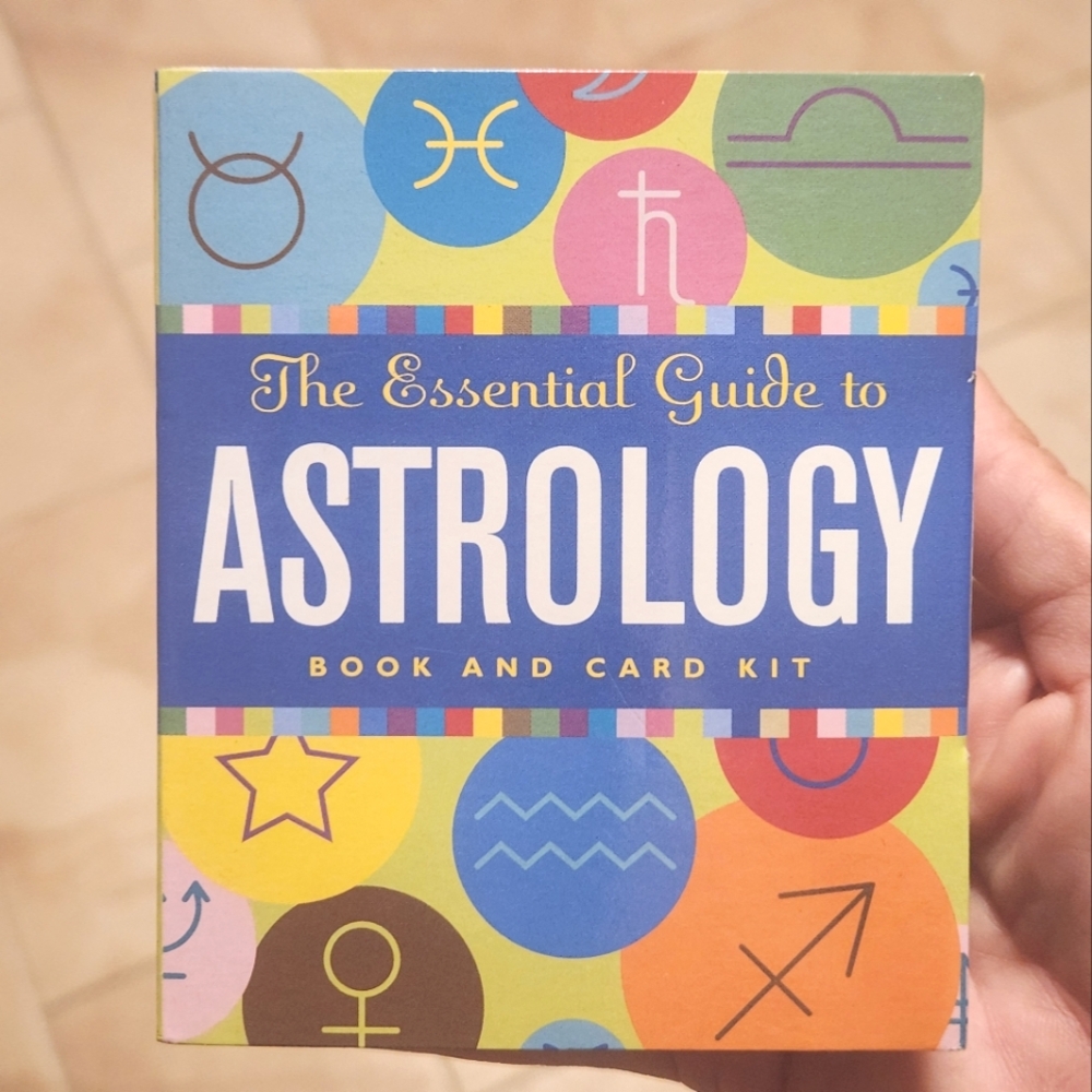 The Essential Guide to Astrology Book And Card Kit